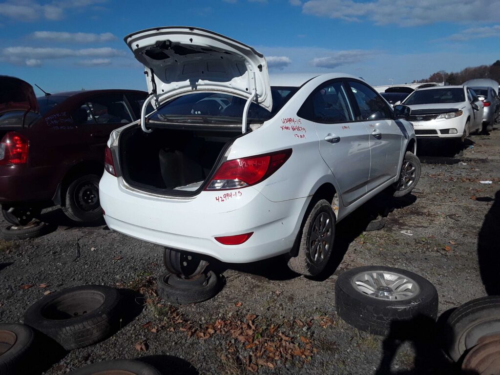 HYUNDAI ACCENT 2015
