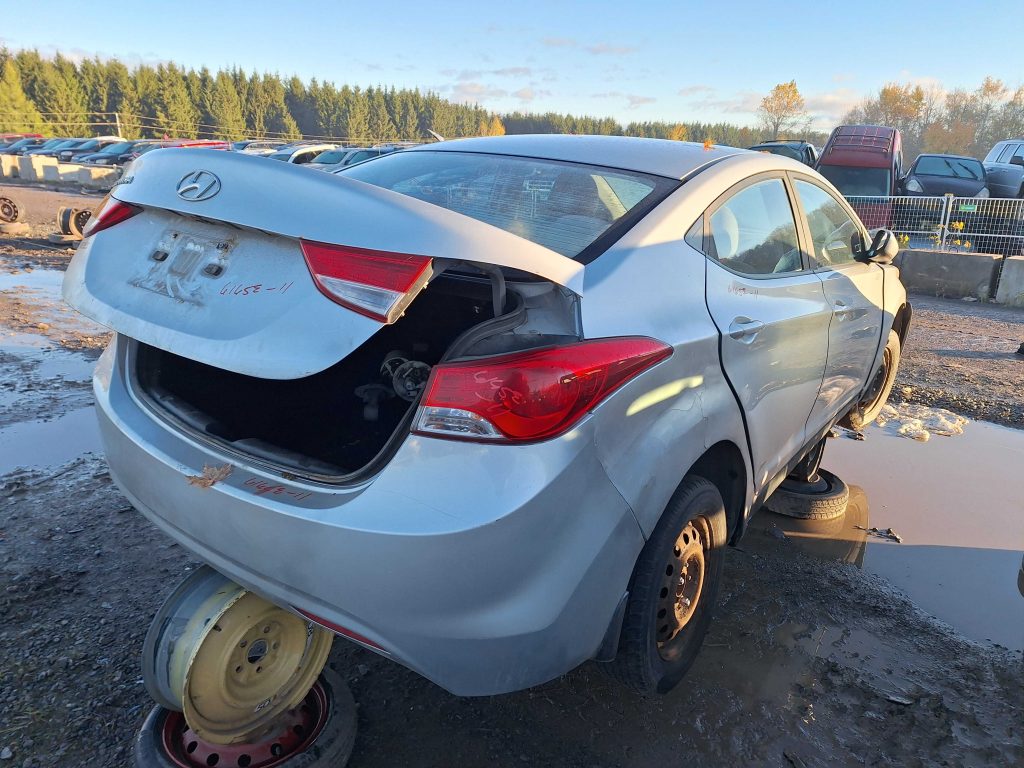 HYUNDAI ELANTRA 2011