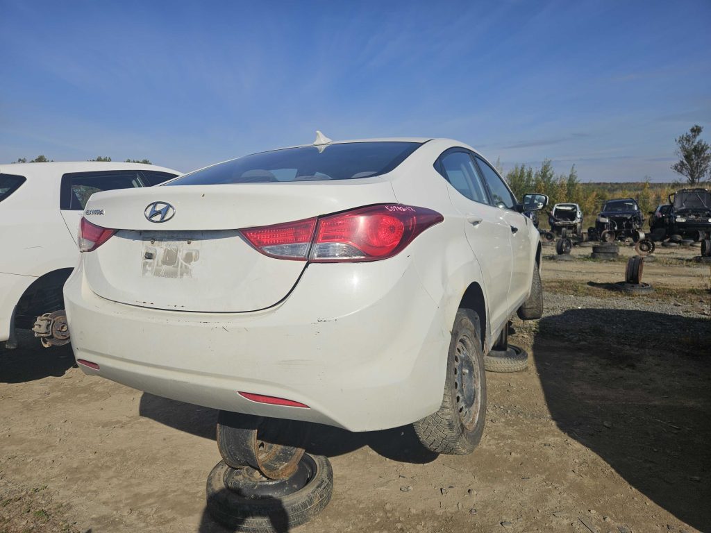HYUNDAI ELANTRA 2012