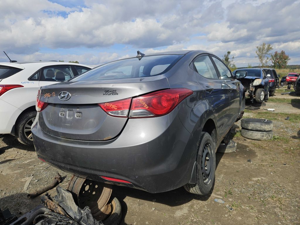 HYUNDAI ELANTRA 2012