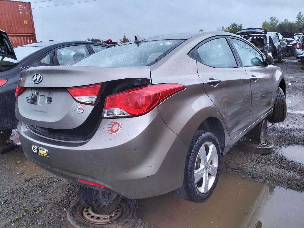 HYUNDAI ELANTRA 2013