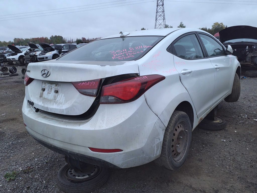 HYUNDAI ELANTRA 2016