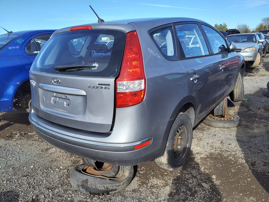 HYUNDAI ELANTRA TOURING 2012