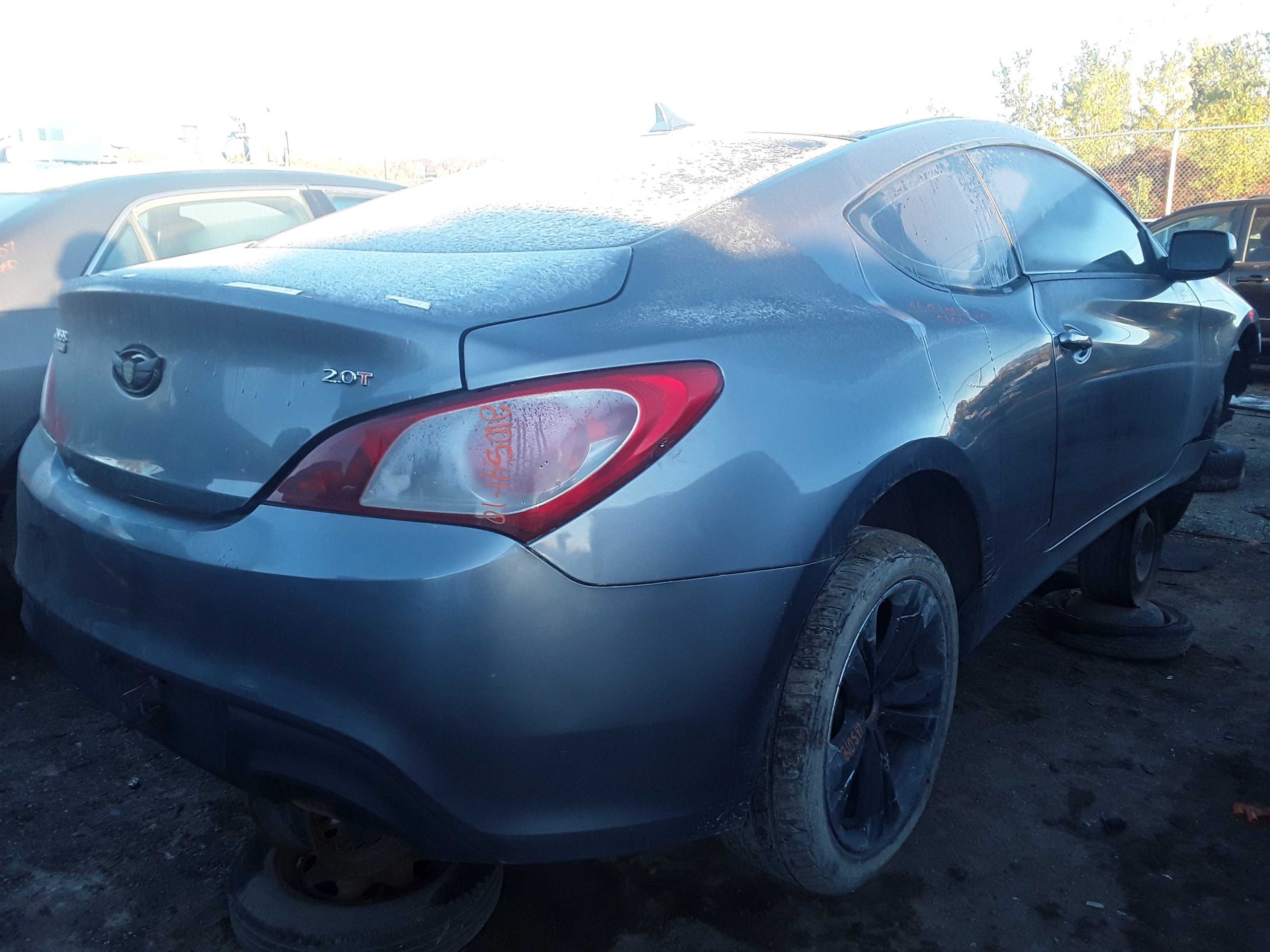 HYUNDAI GENESIS 2010