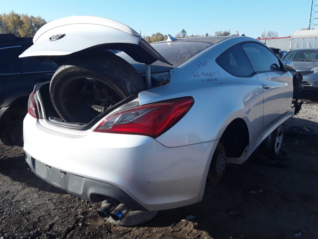 HYUNDAI GENESIS 2011