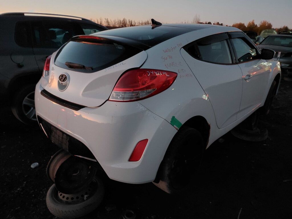 HYUNDAI VELOSTER 2012