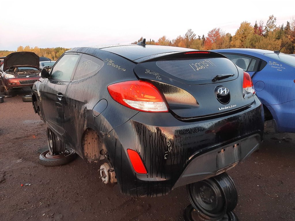 HYUNDAI VELOSTER 2016
