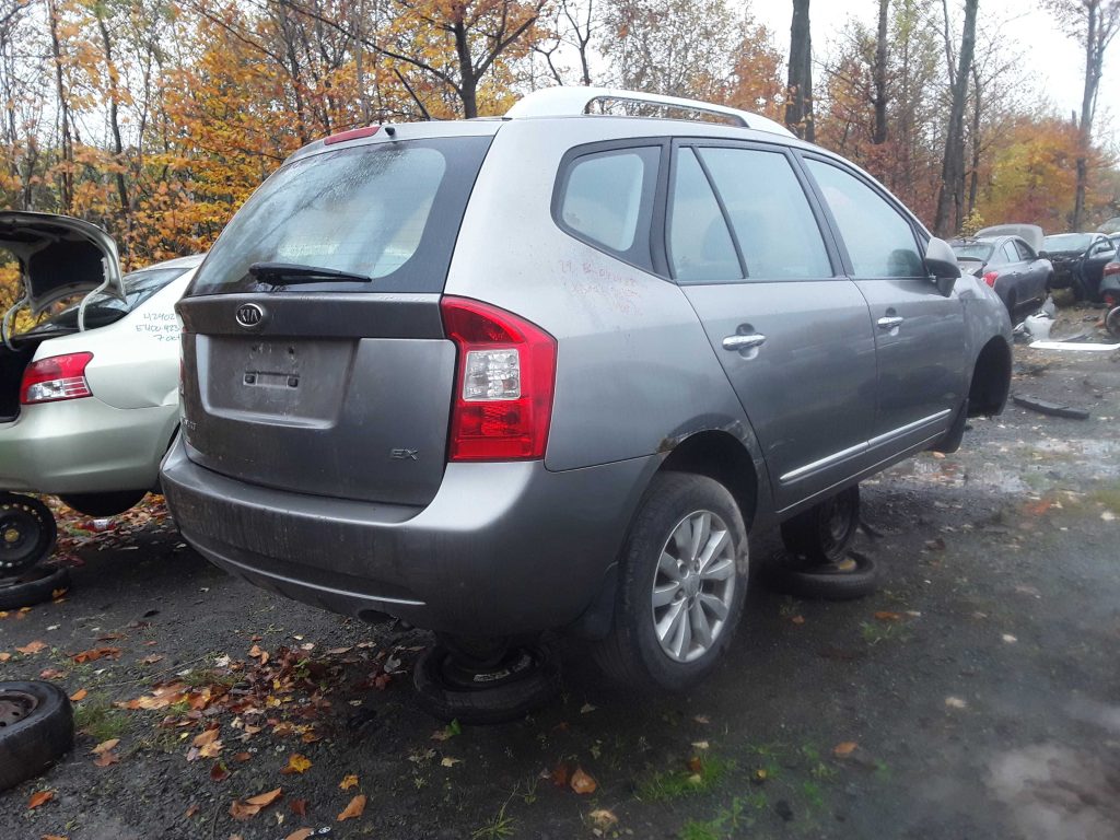 KIA RONDO 2011