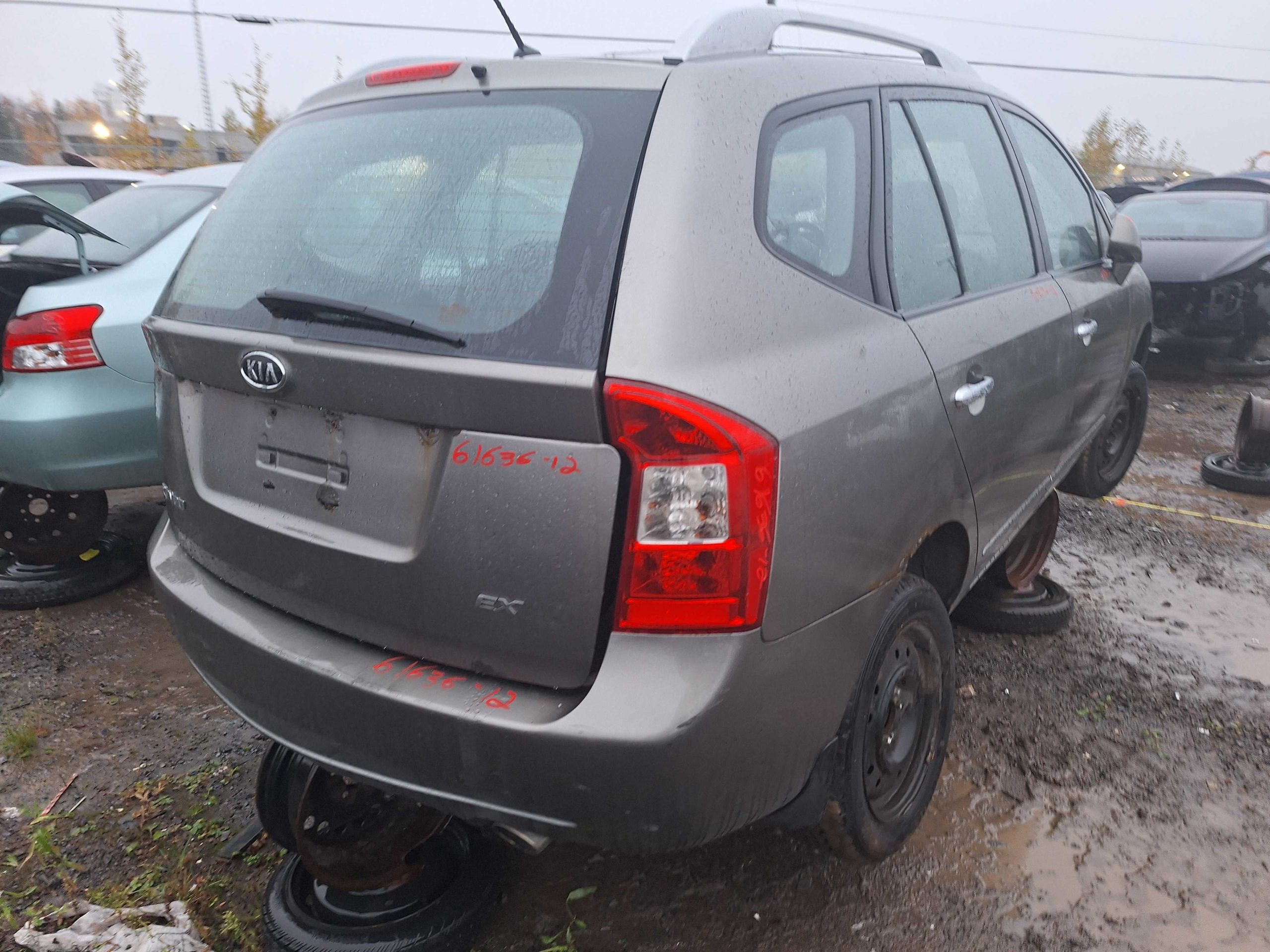 KIA RONDO 2012