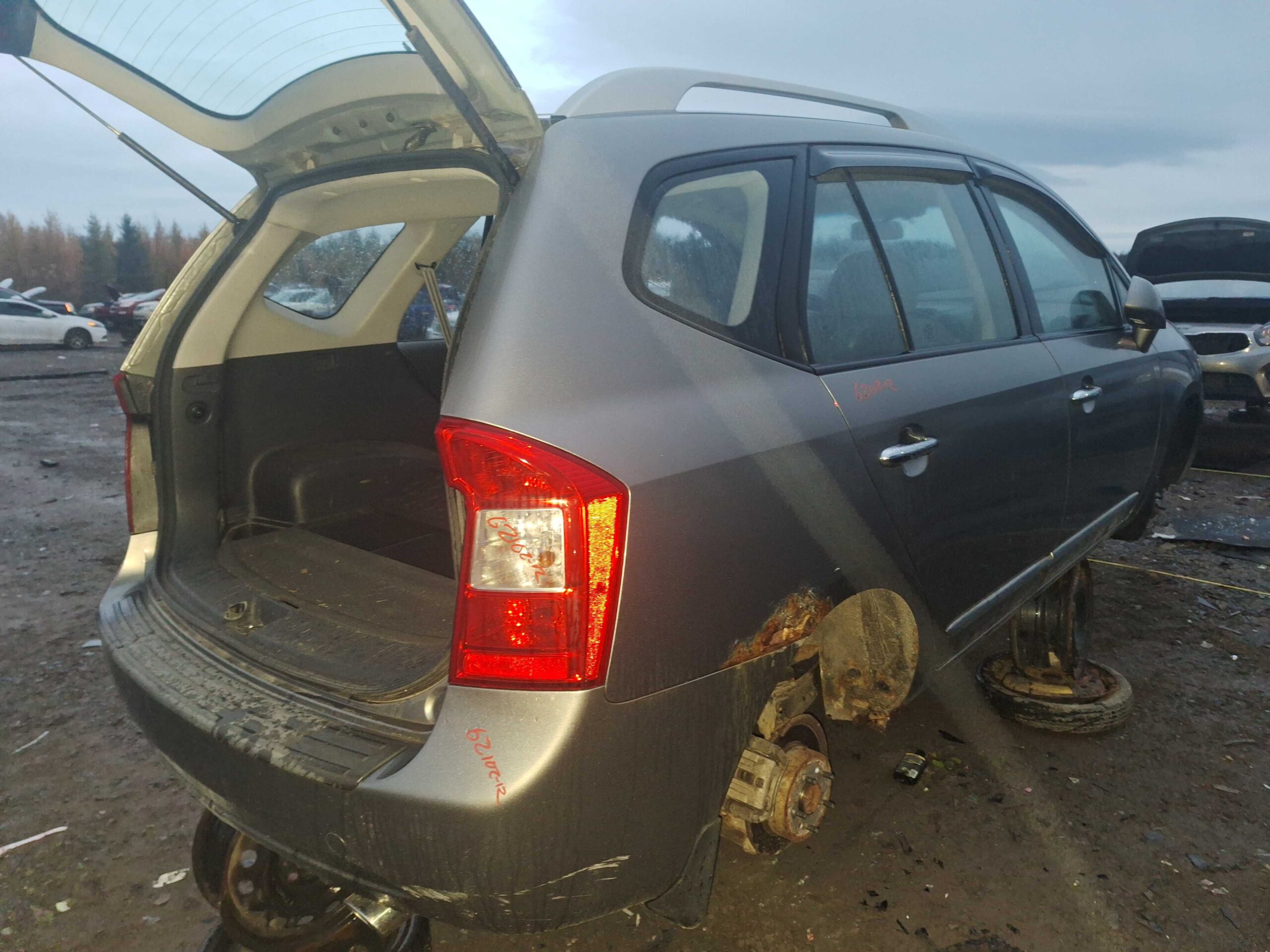 KIA RONDO 2012
