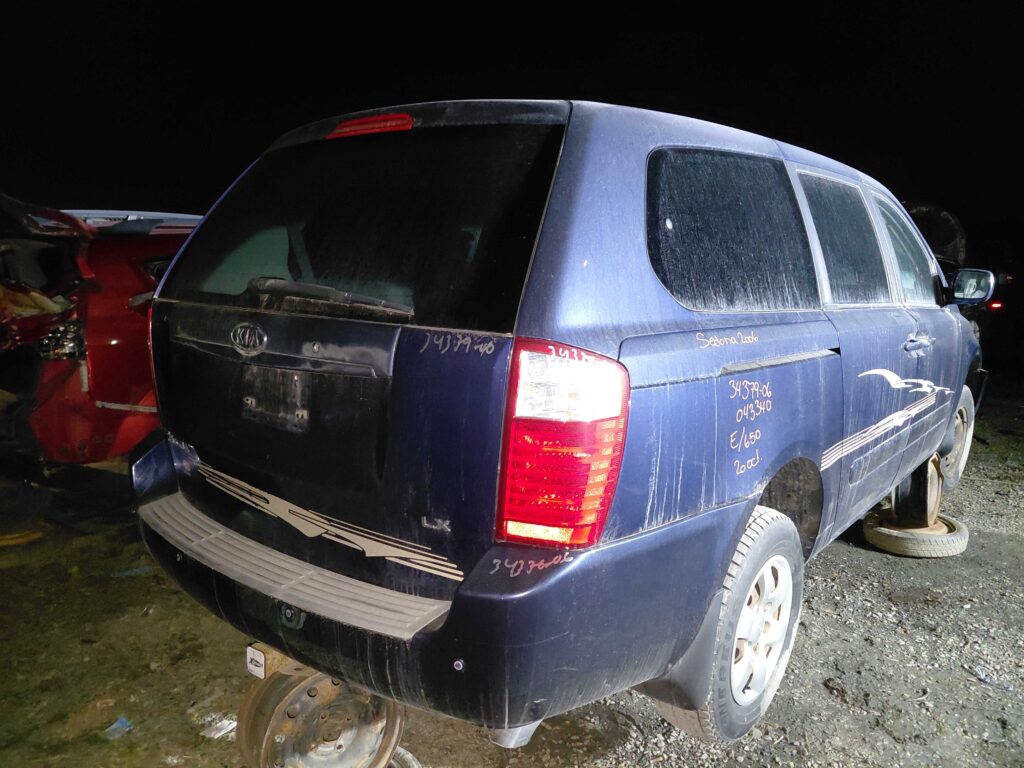 KIA SEDONA 2006