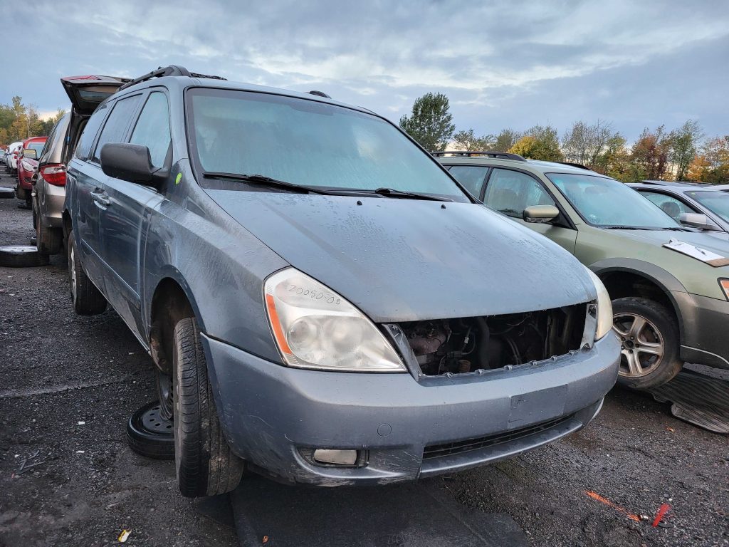 KIA SEDONA 2008