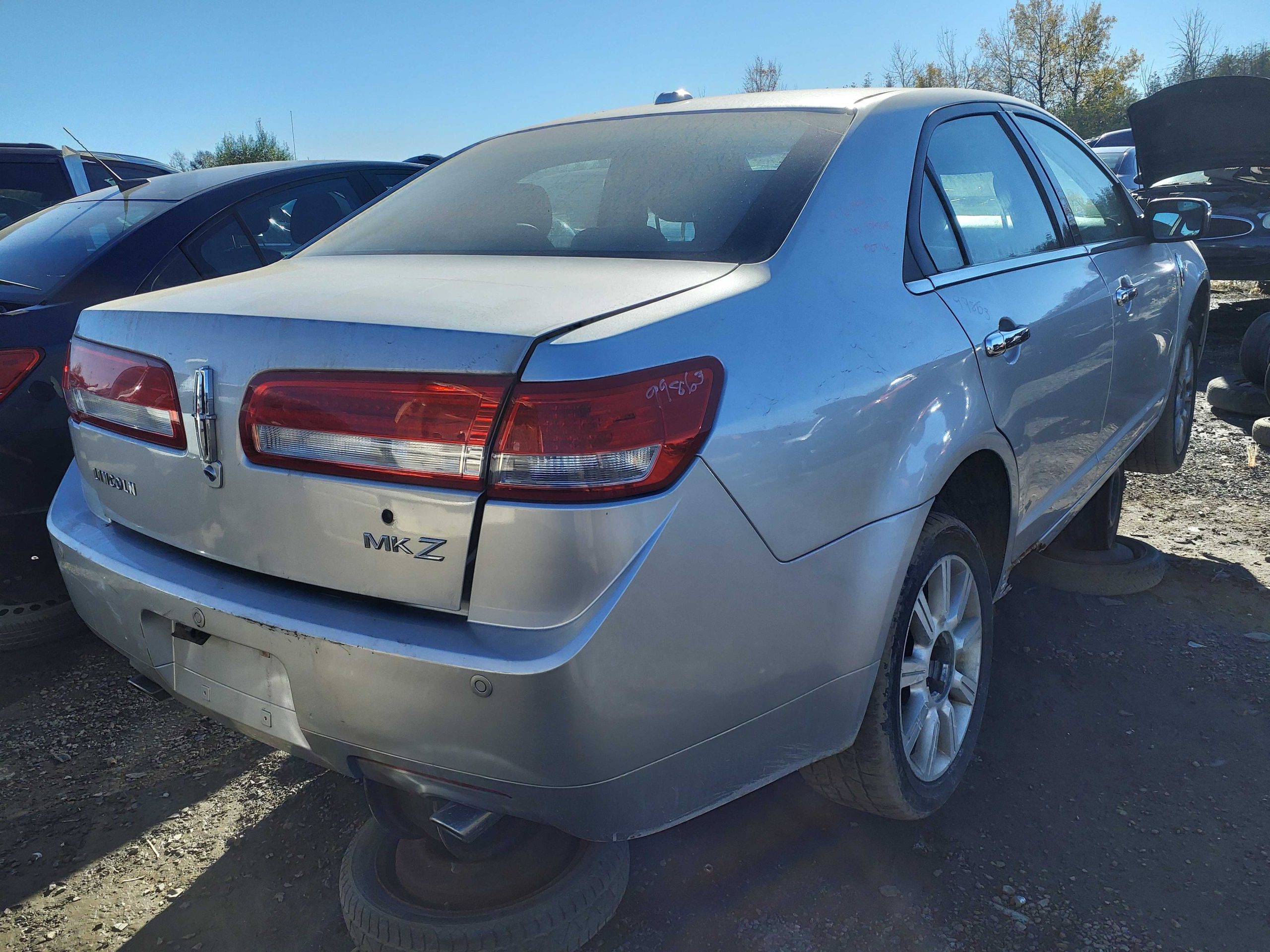 LINCOLN MKZ 2012