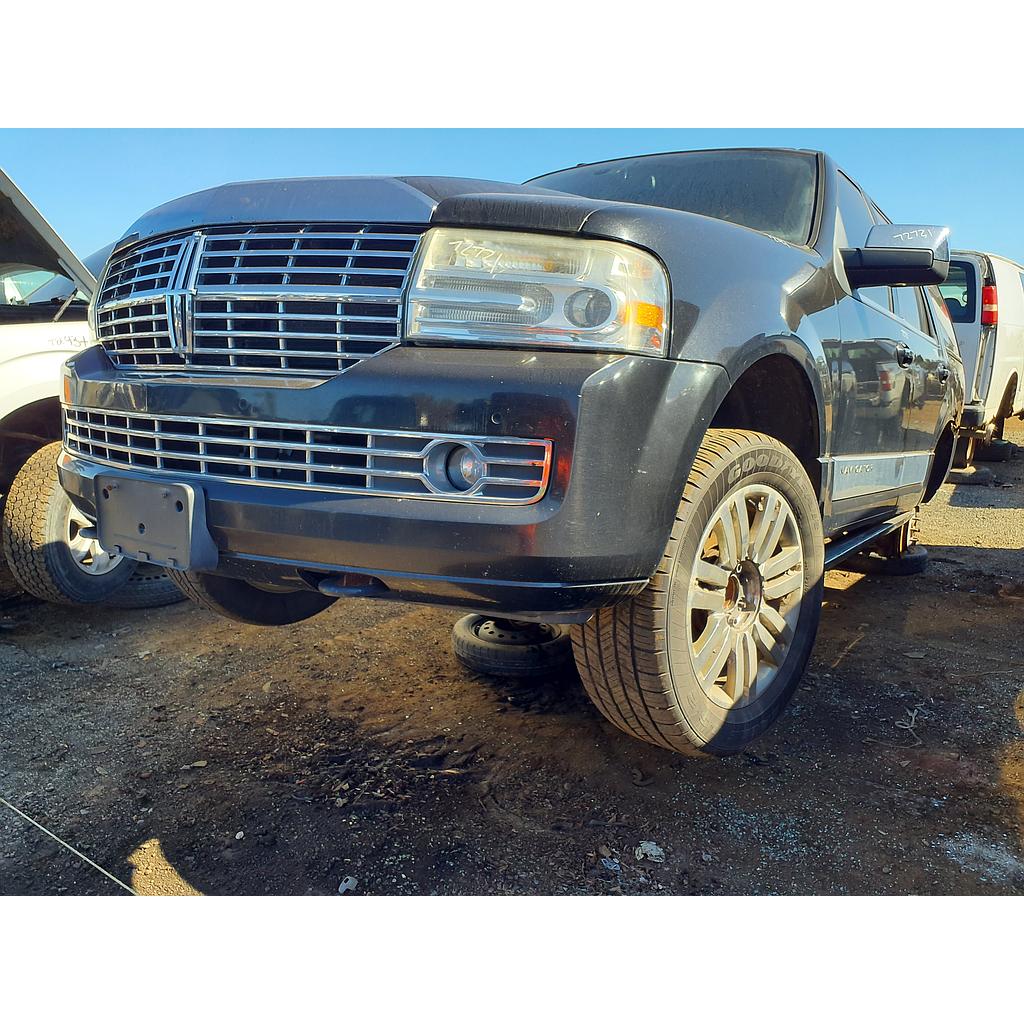 LINCOLN NAVIGATOR 2010