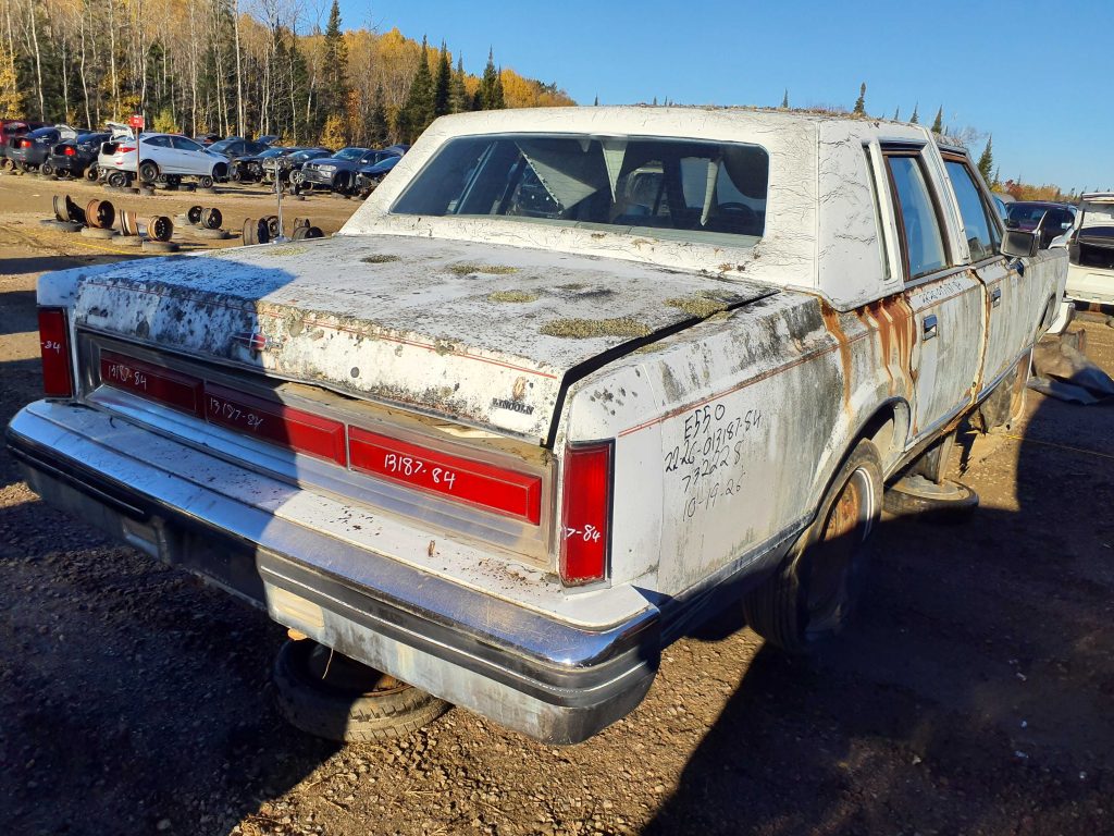 LINCOLN TOWN CAR 1984
