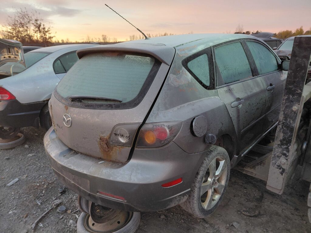 MAZDA MAZDA3 2005