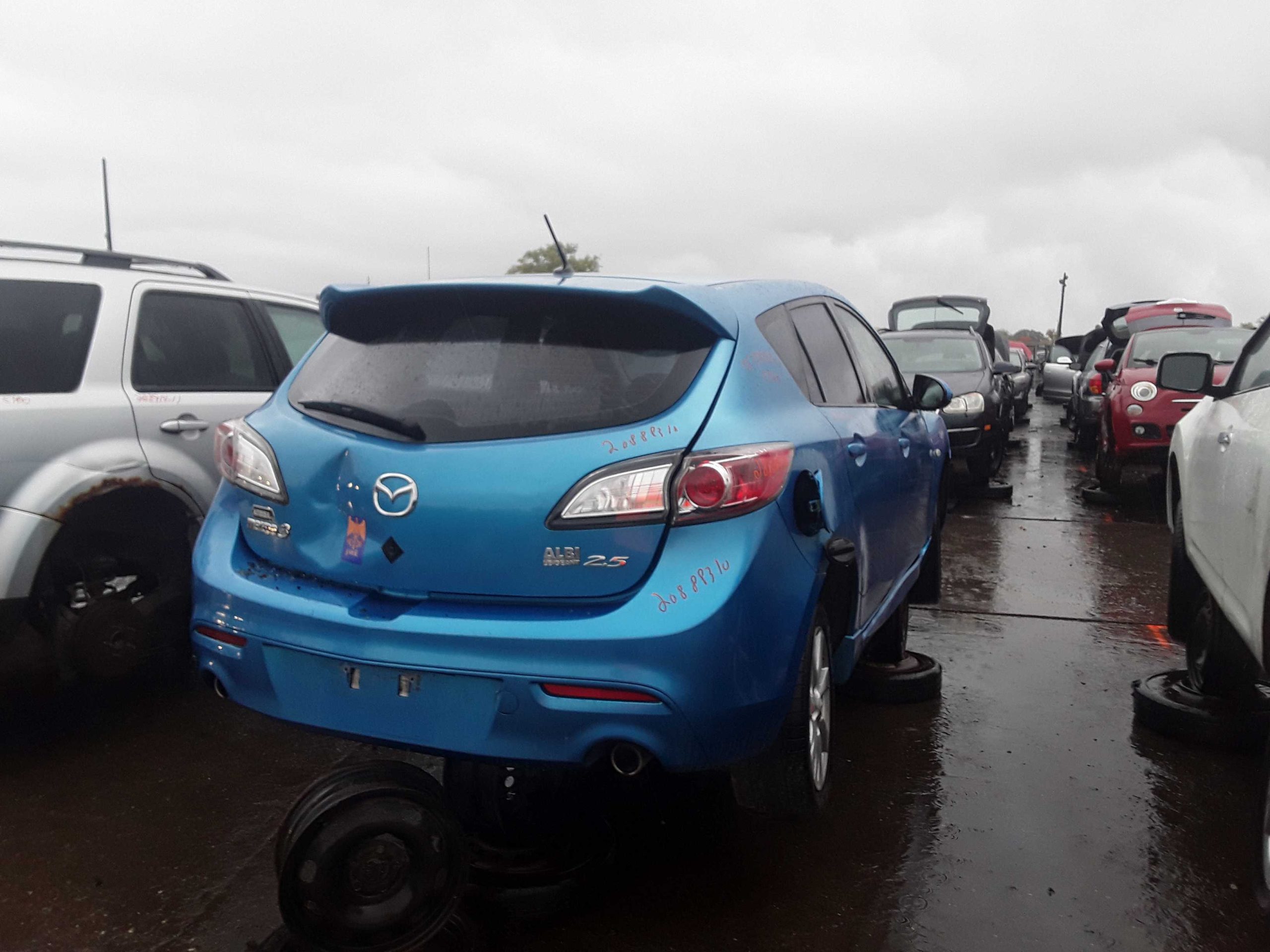 MAZDA MAZDA3 2010