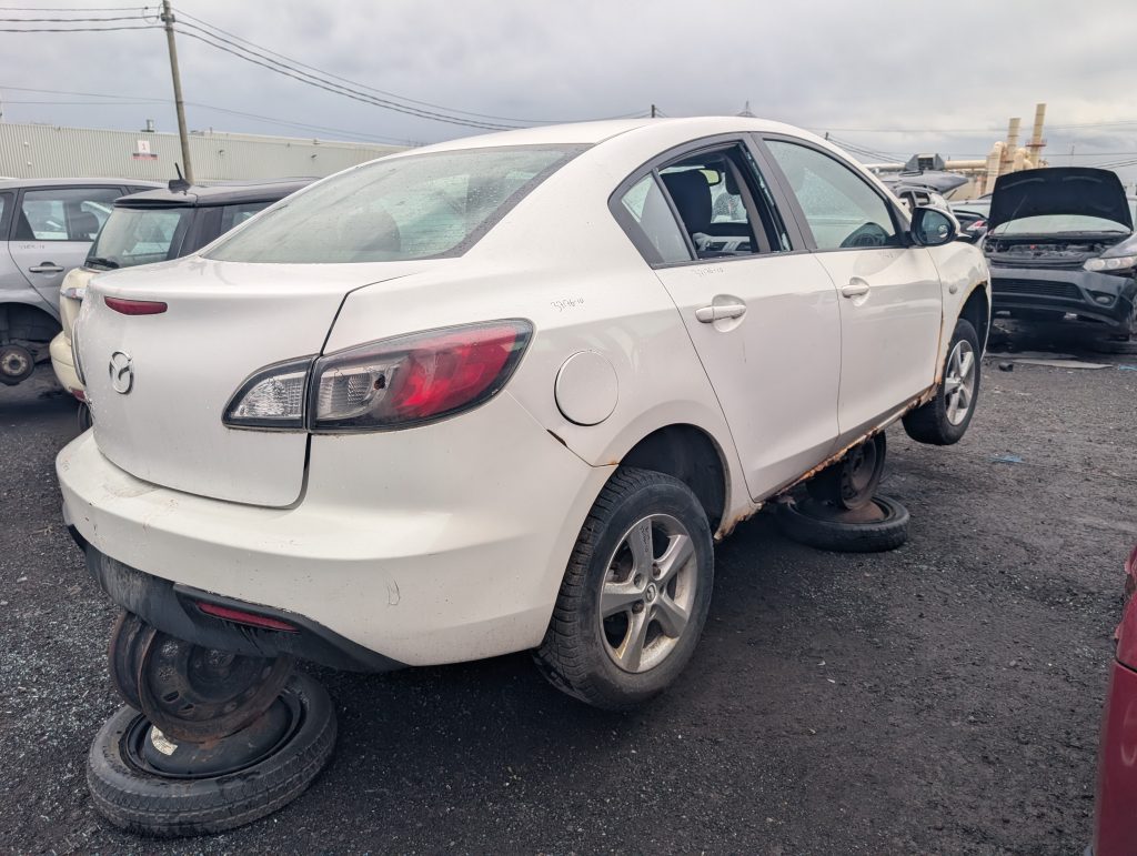 MAZDA MAZDA3 2010