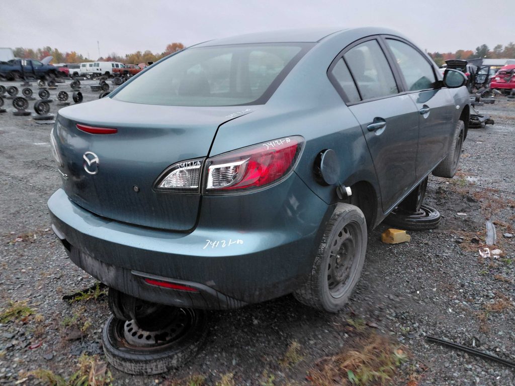 MAZDA MAZDA3 2010