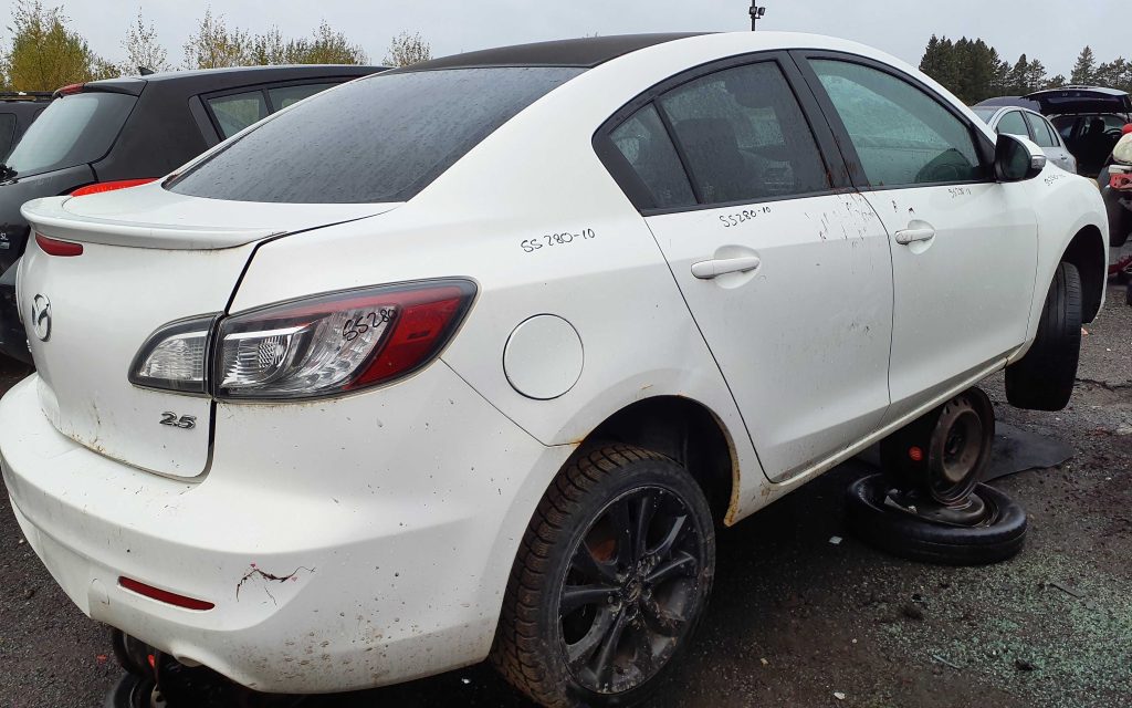 MAZDA MAZDA3 2010