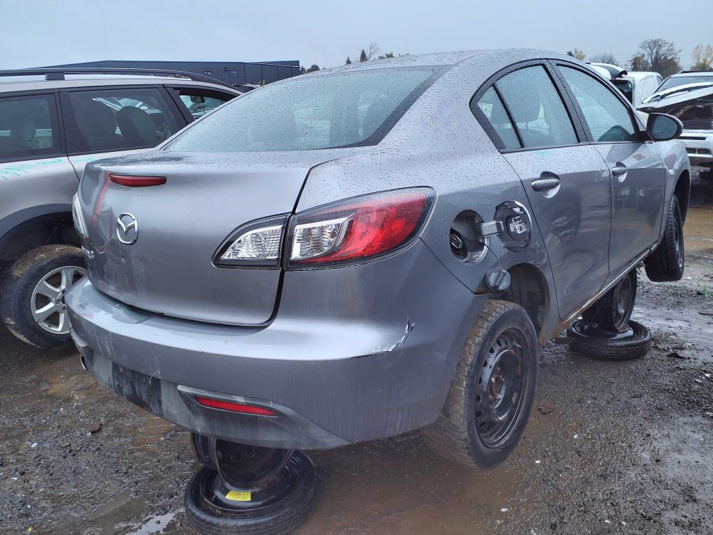 MAZDA MAZDA3 2010