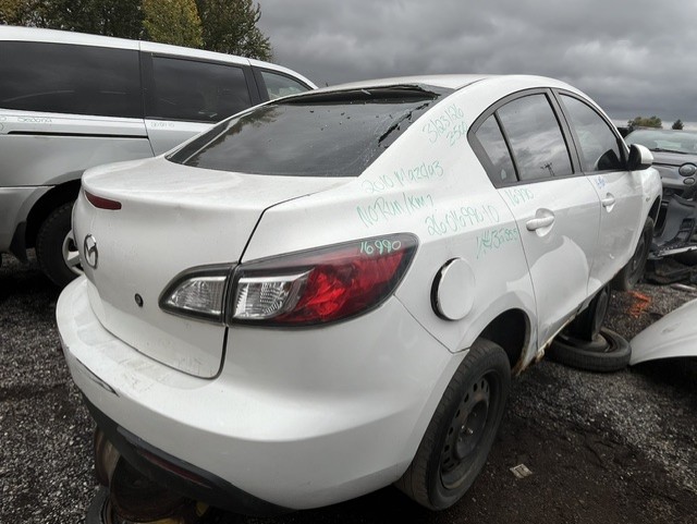 MAZDA MAZDA3 2010