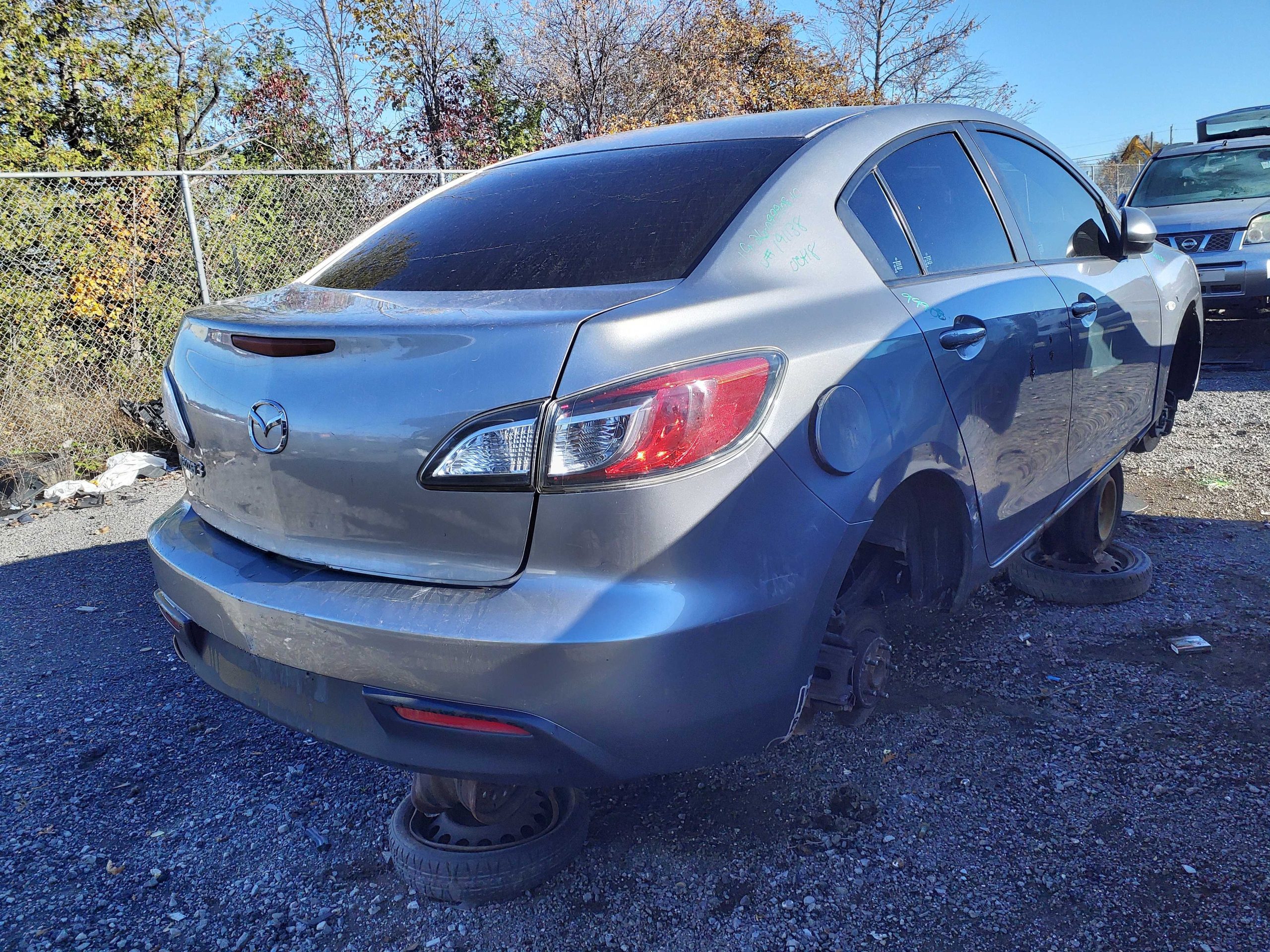 MAZDA MAZDA3 2010