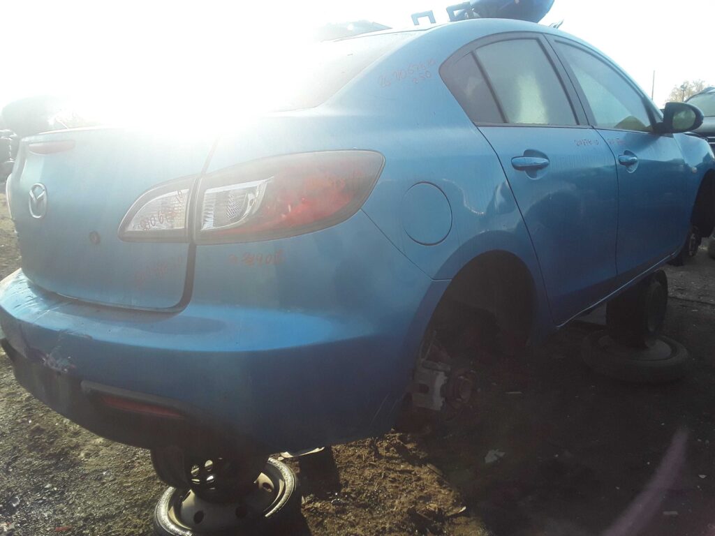 MAZDA MAZDA3 2010