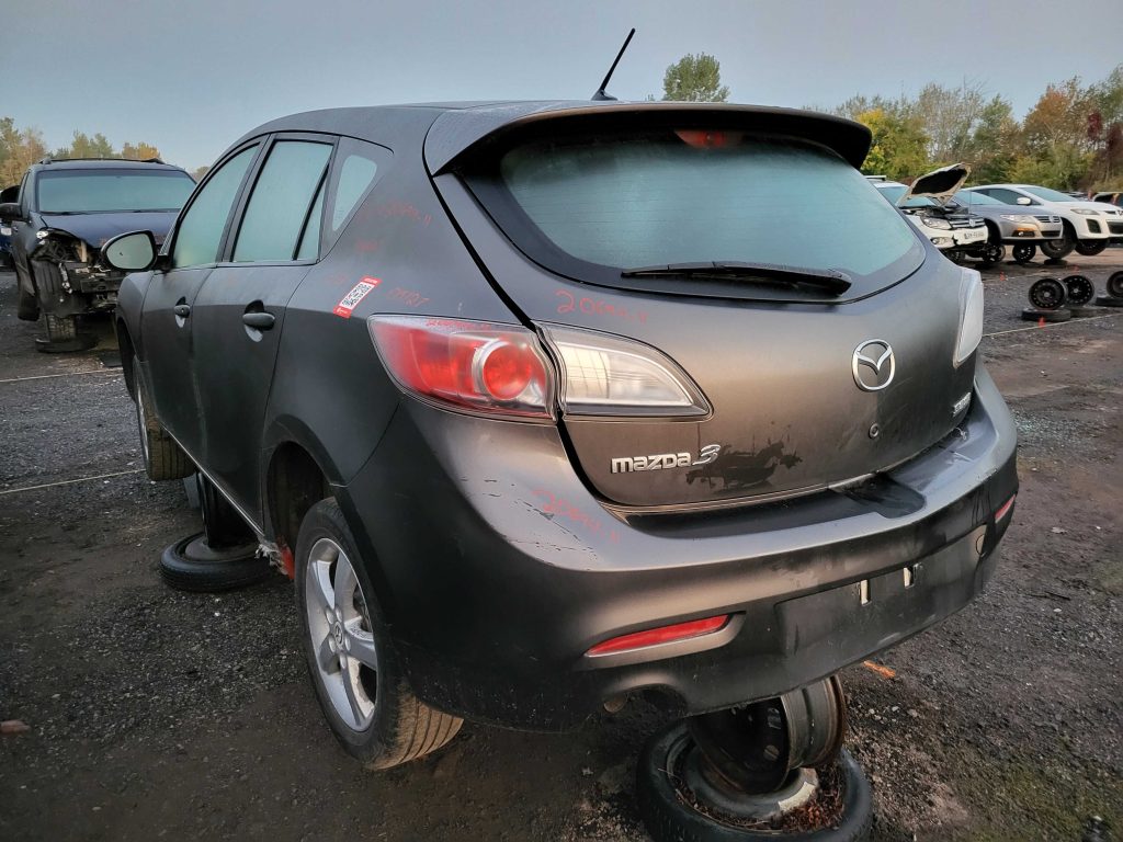 MAZDA MAZDA3 2011