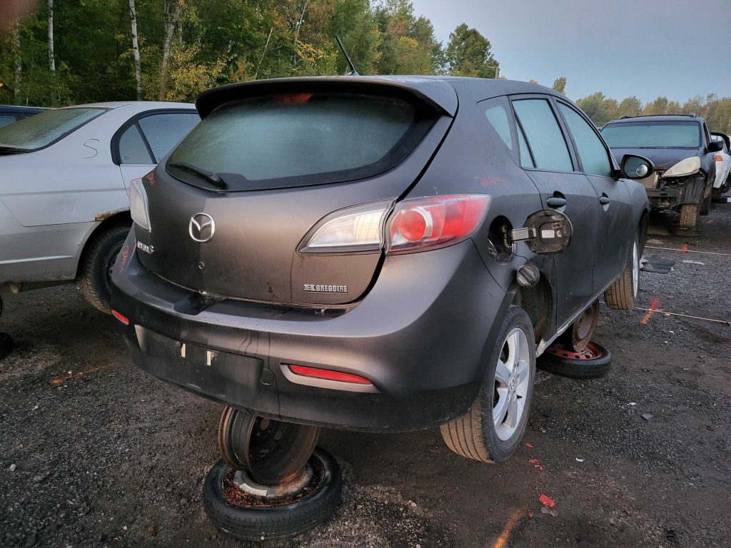 MAZDA MAZDA3 2011