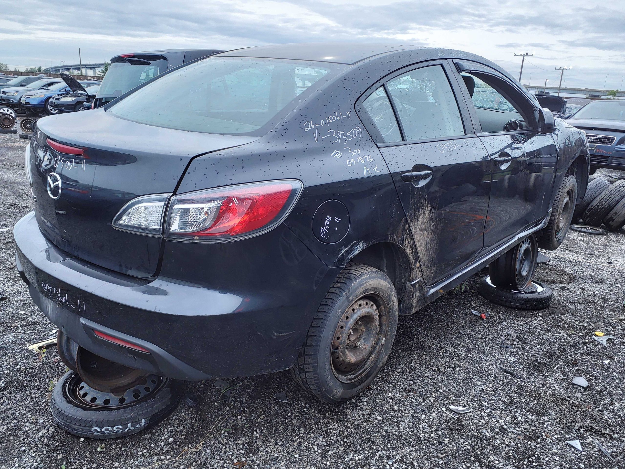 MAZDA MAZDA3 2011