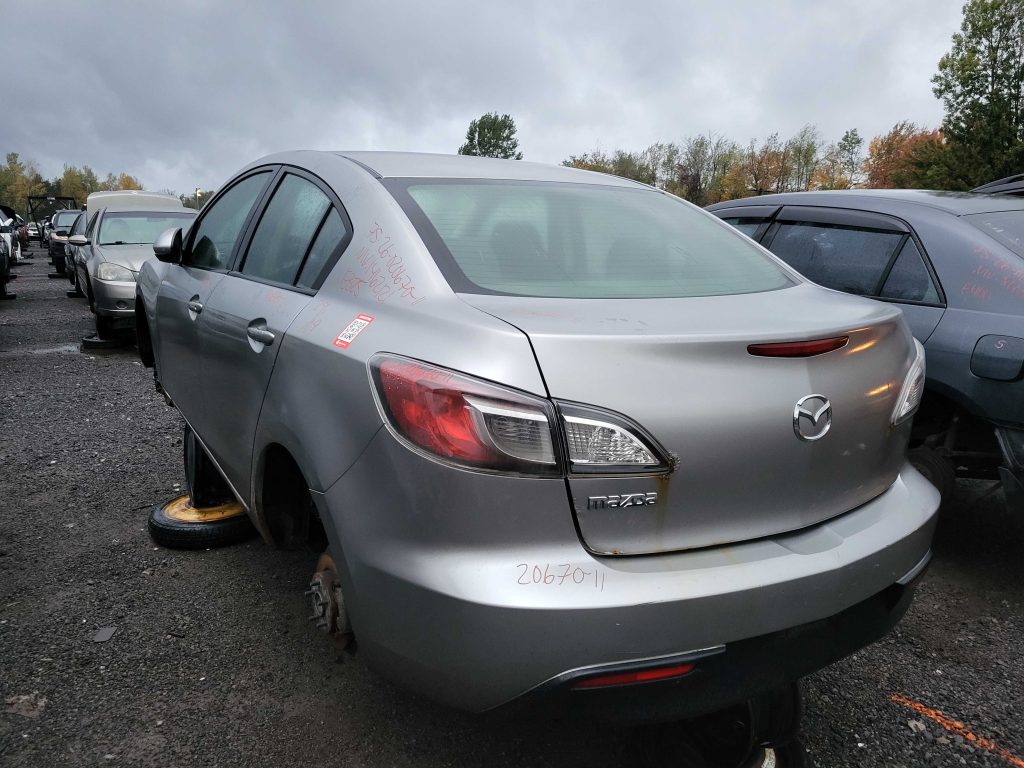 MAZDA MAZDA3 2011