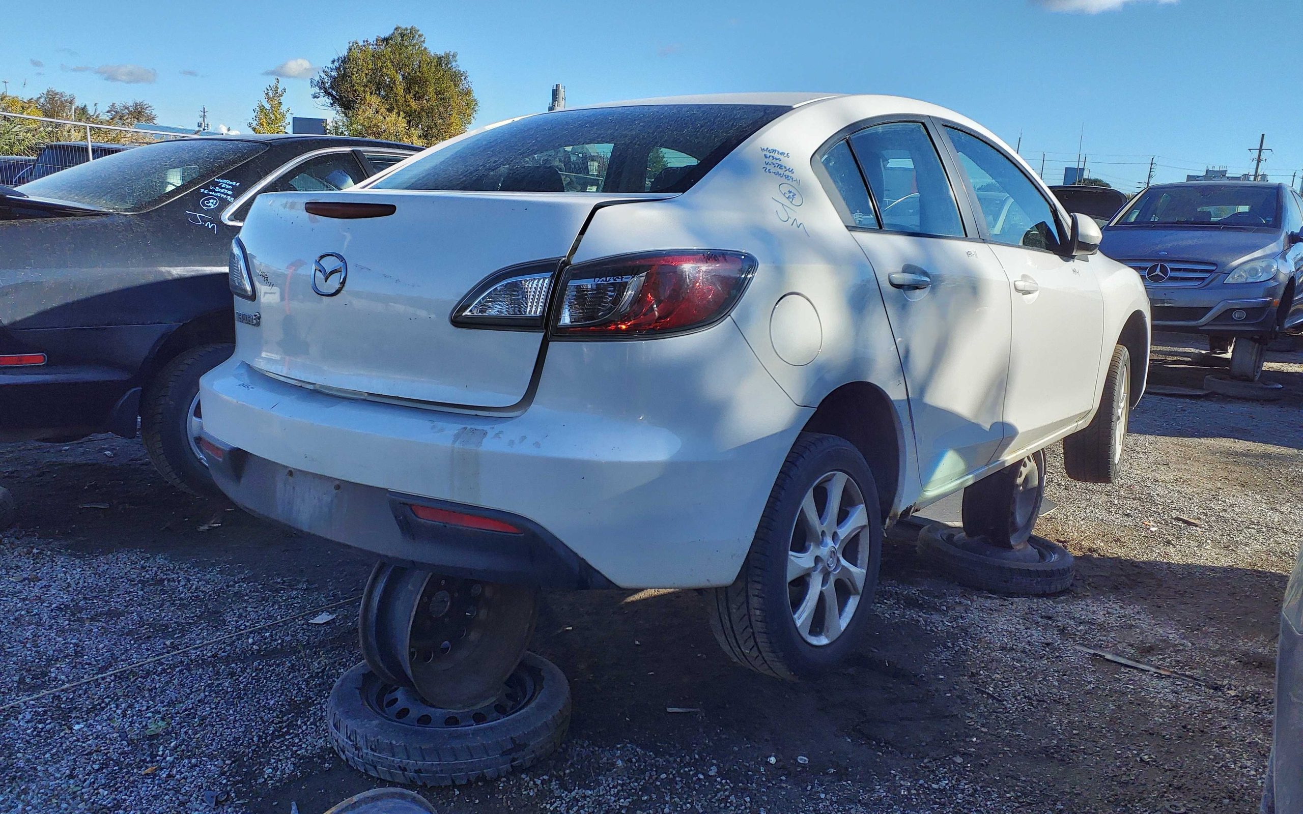 MAZDA MAZDA3 2011