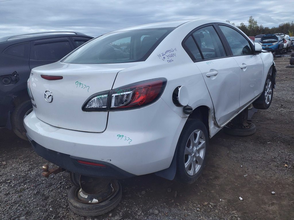 MAZDA MAZDA3 2011