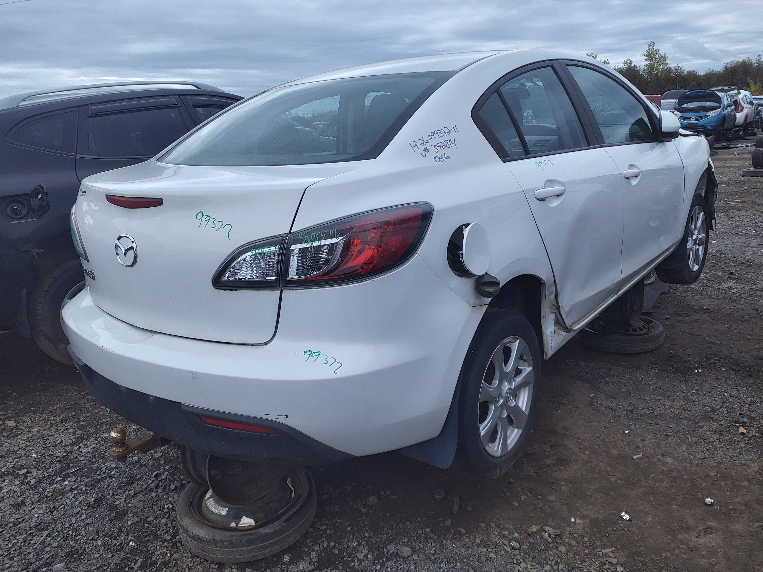 MAZDA MAZDA3 2011