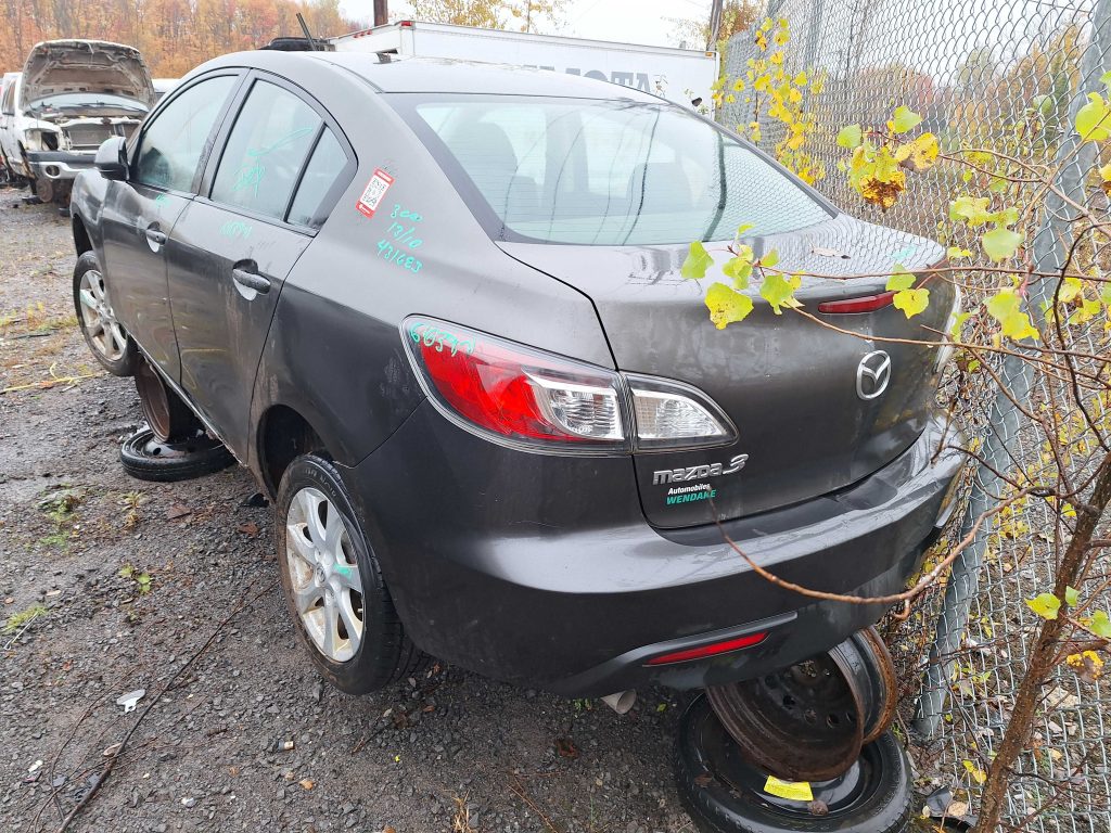 MAZDA MAZDA3 2011