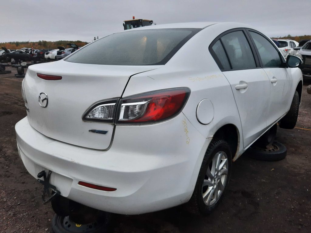 MAZDA MAZDA3 2012