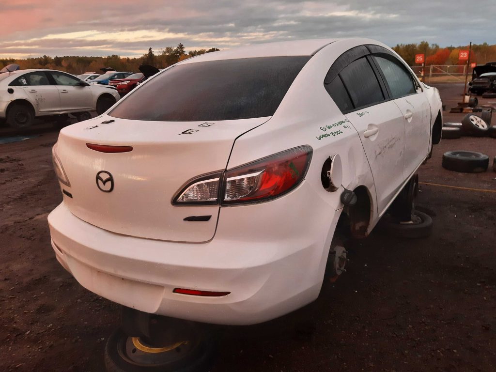 MAZDA MAZDA3 2012