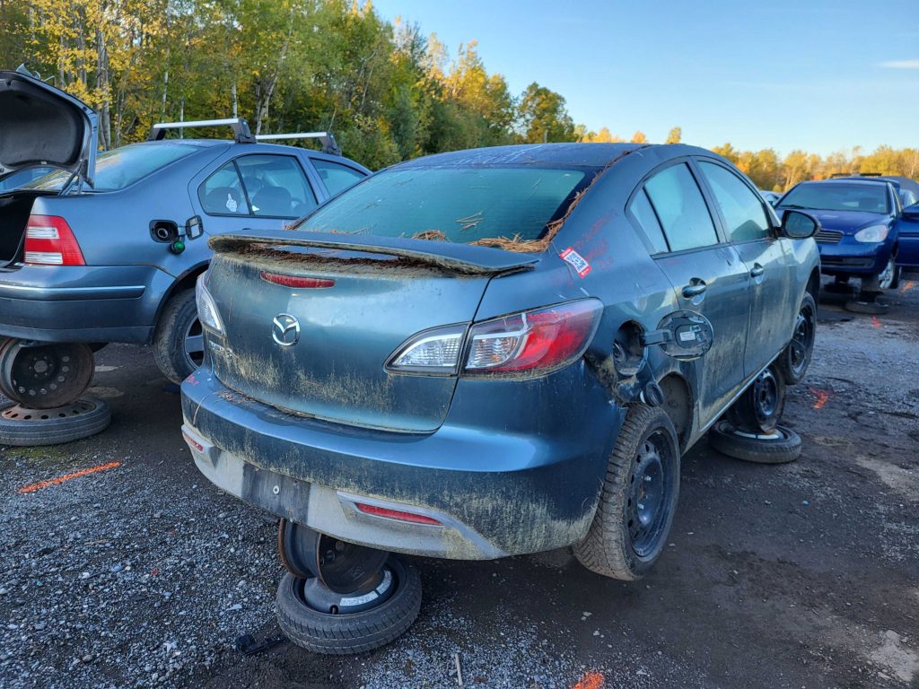 MAZDA MAZDA3 2012