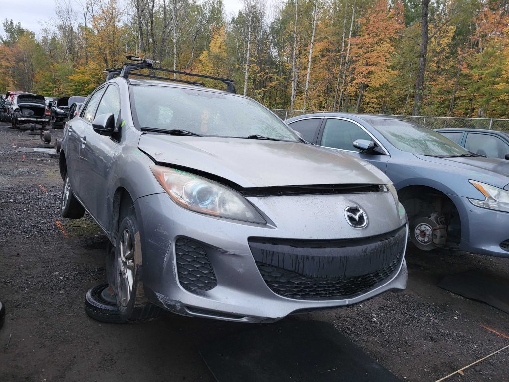 MAZDA MAZDA3 2012