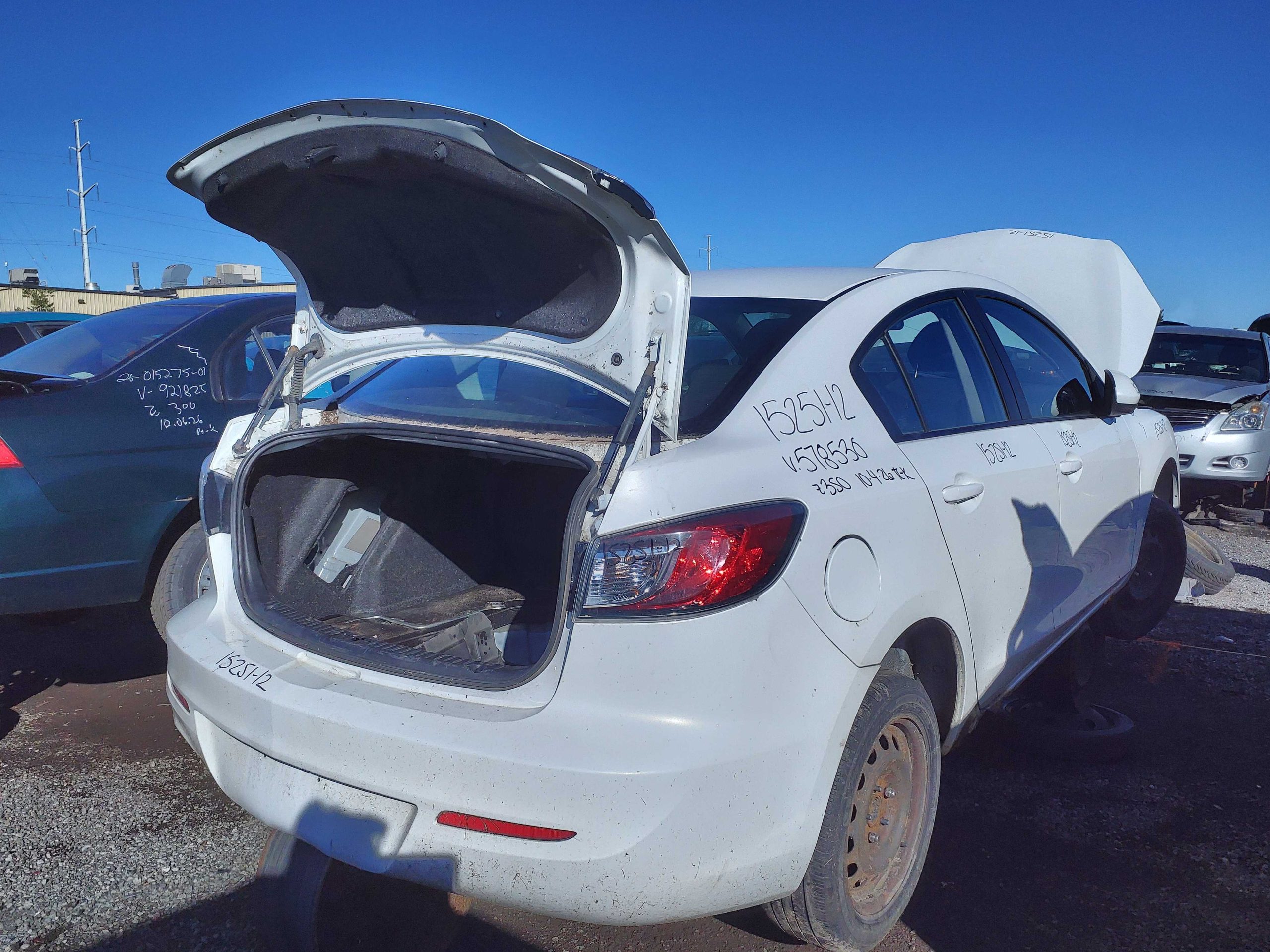 MAZDA MAZDA3 2012