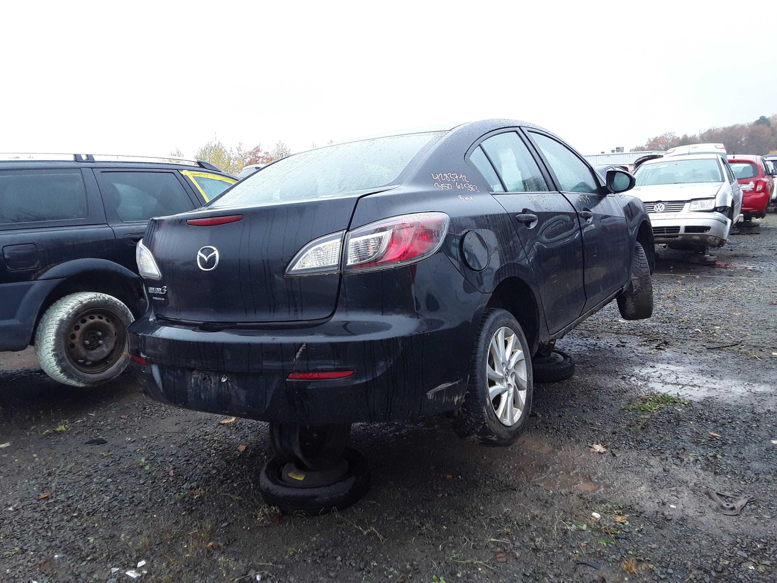 MAZDA MAZDA3 2012