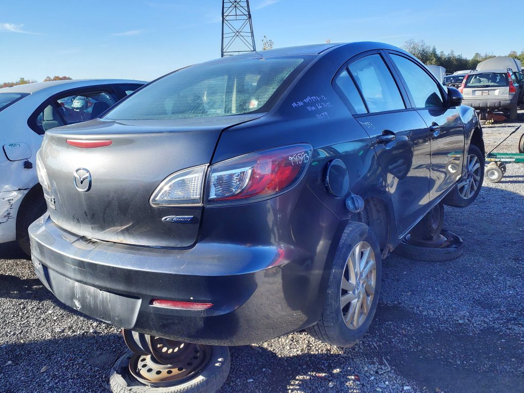 MAZDA MAZDA3 2012
