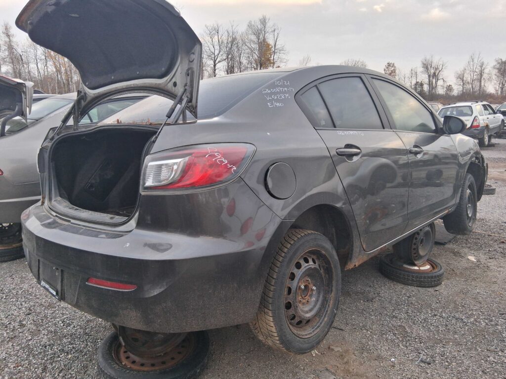 MAZDA MAZDA3 2012