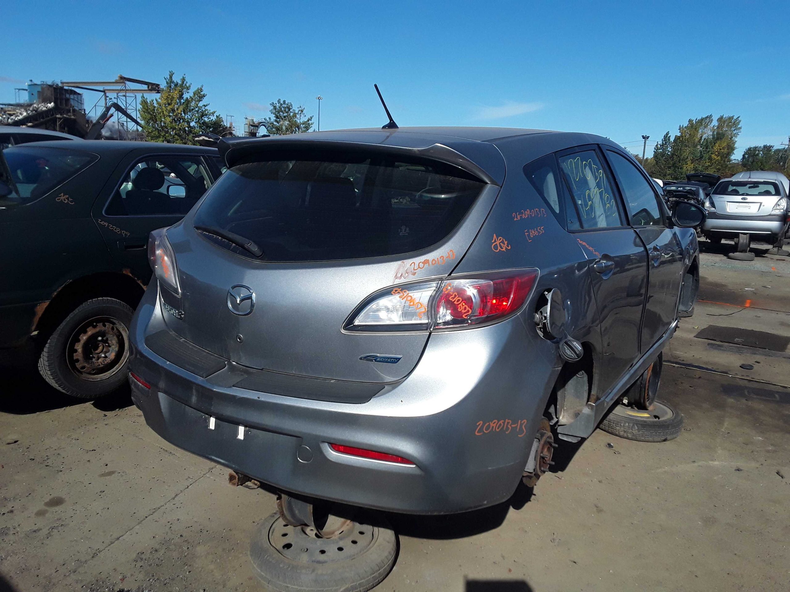 MAZDA MAZDA3 2013