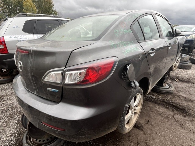 MAZDA MAZDA3 2013