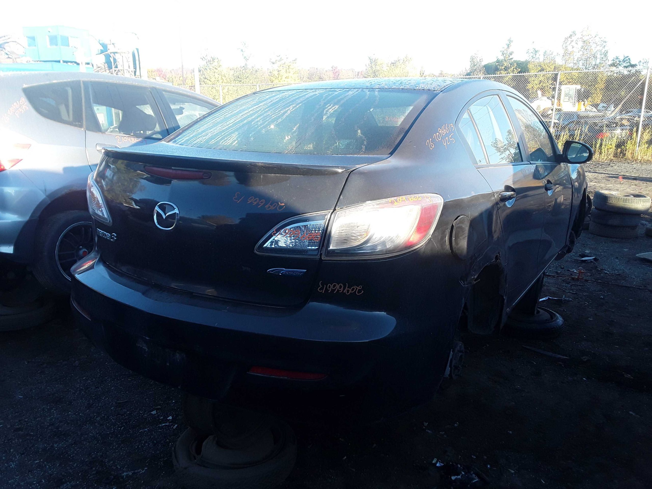 MAZDA MAZDA3 2013