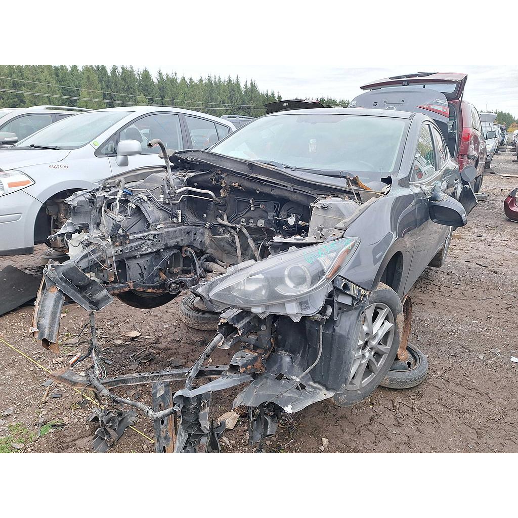 MAZDA MAZDA3 2015