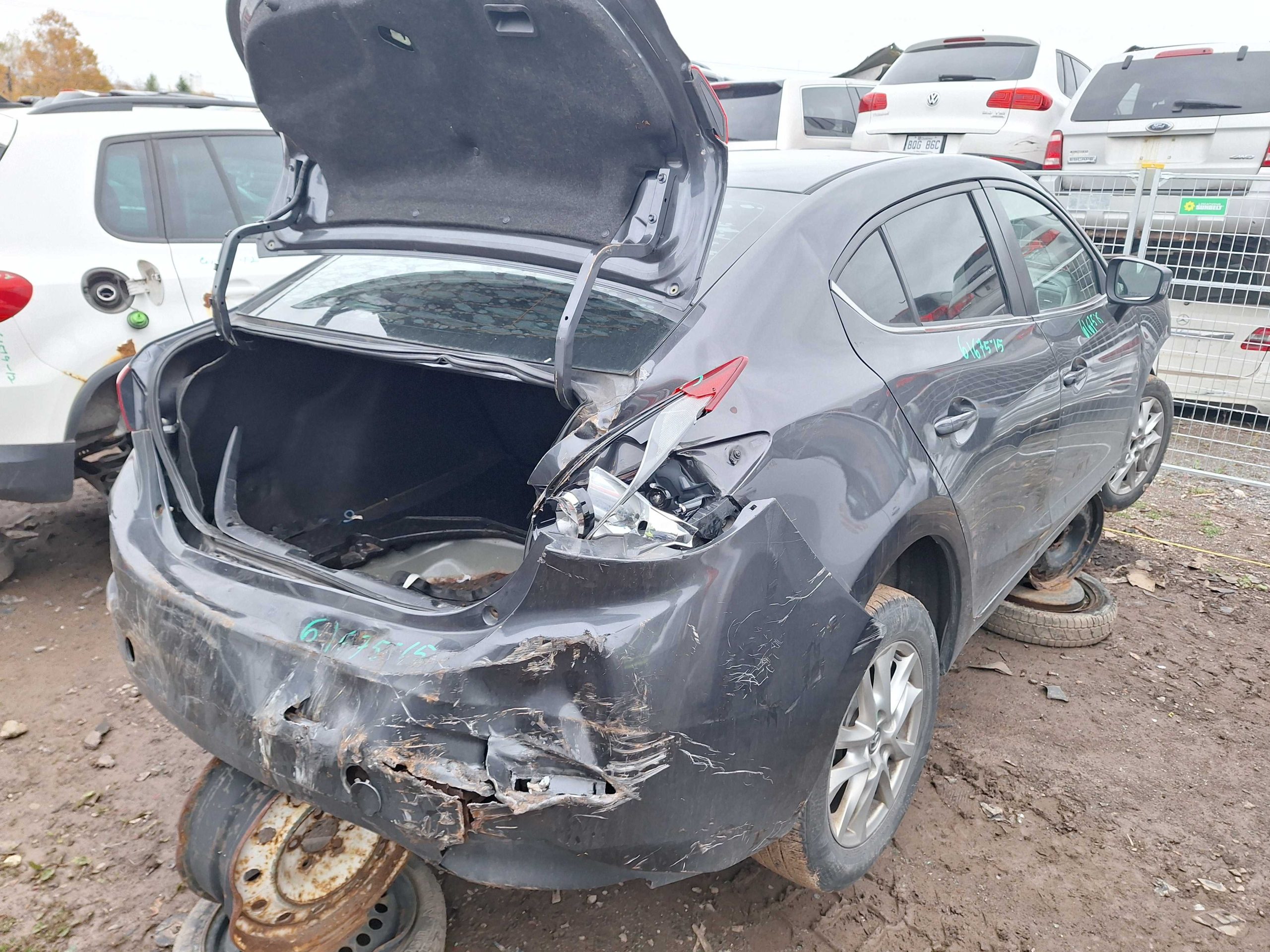 MAZDA MAZDA3 2015
