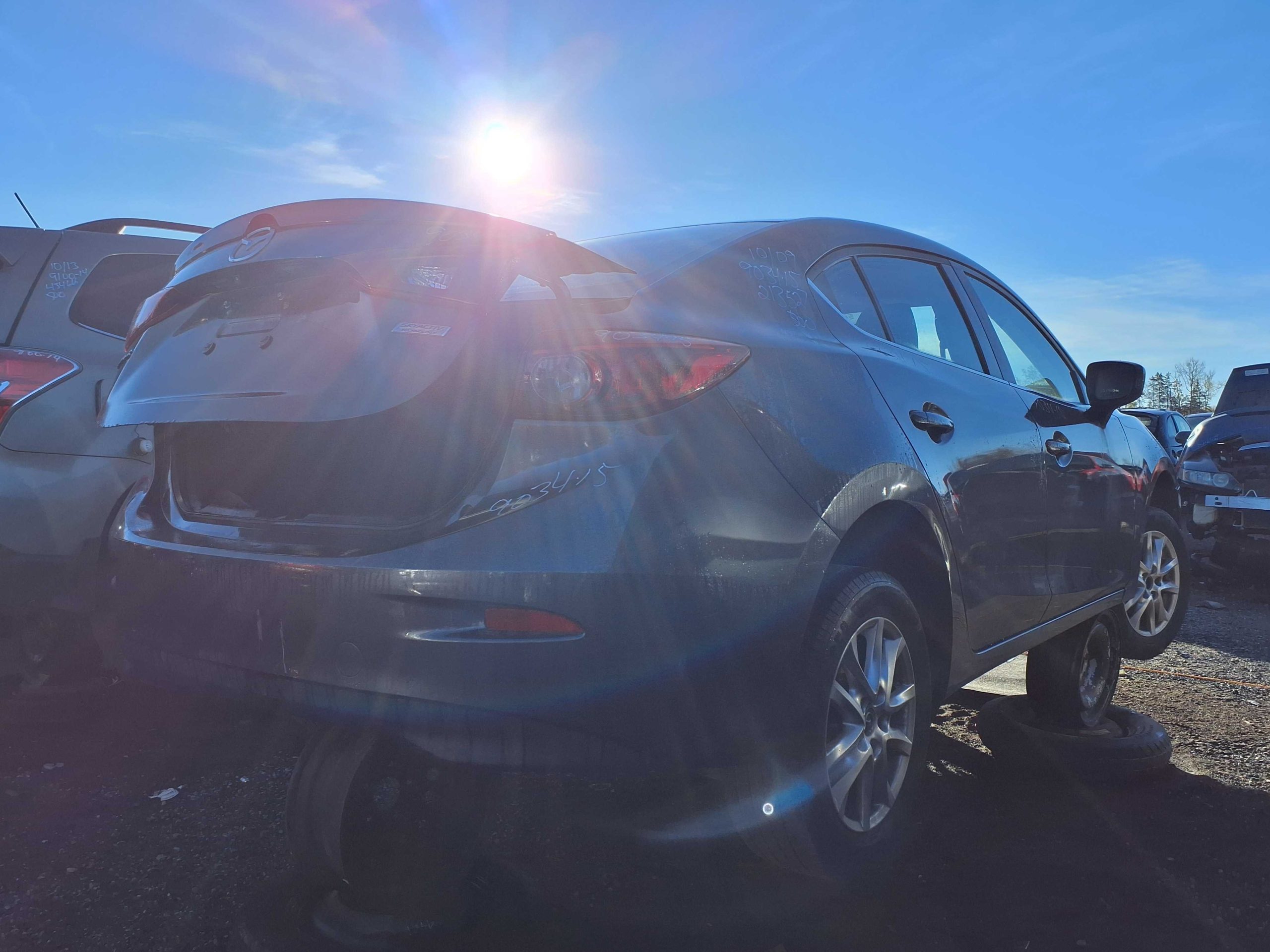 MAZDA MAZDA3 2015